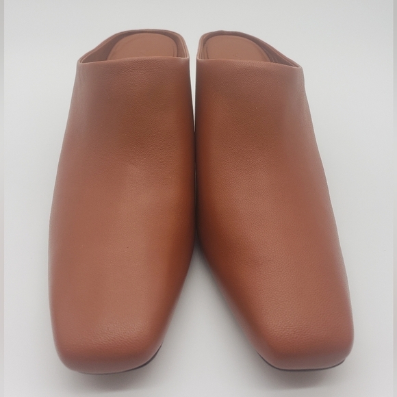 1090- Vince Benita Women's Mules Genuine Leather Size 7.5 NWT - Picture 3 of 10